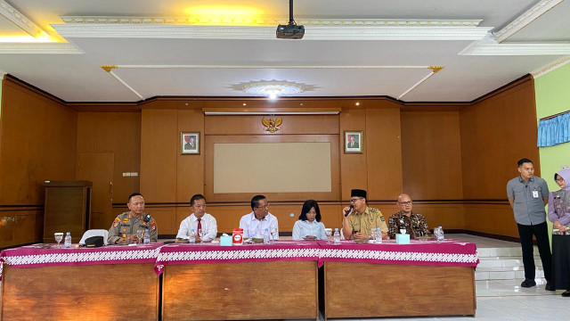 Kunjungan Menteri Hukum RI di Posbankum Kalurahan Sukoreno