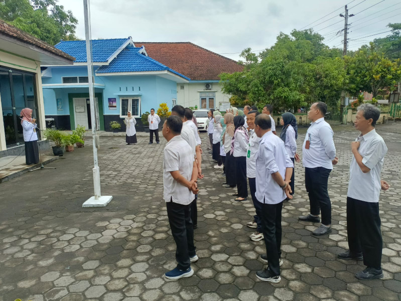 Apel Pagi di Halaman 