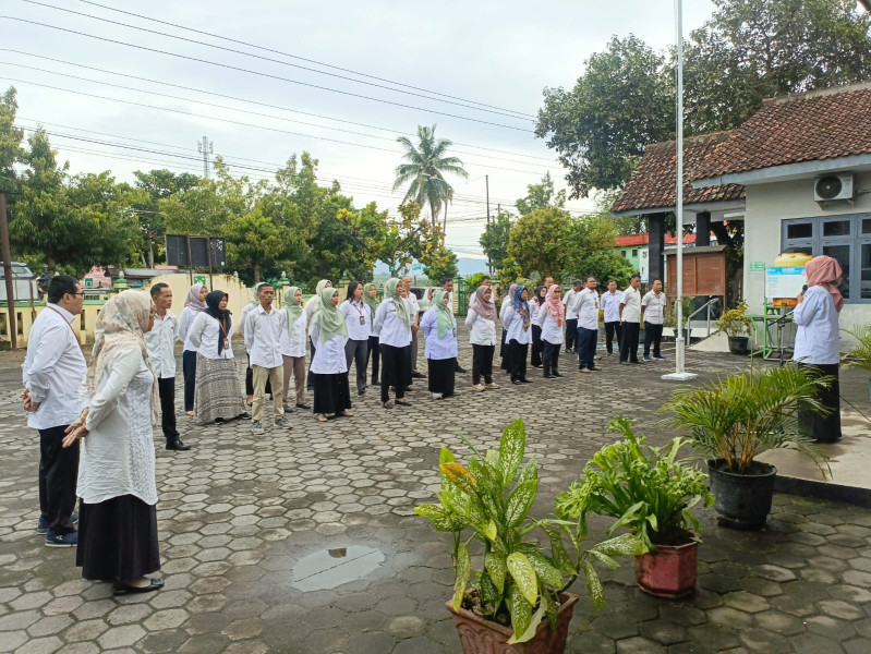 Apel Pagi di Halaman 